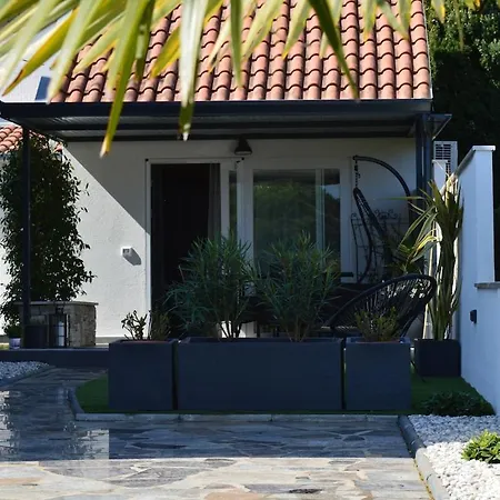 Apartmán Summer House In Dajletta